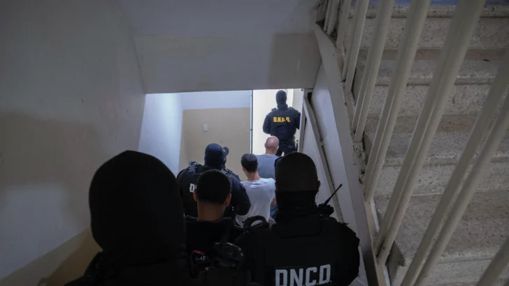 Extraditan a EE.UU tres dominicanos acusados de tráfico de fentanilo, heroína y asesinato Extraditan a EE.UU tres dominicanos acusados de tráfico de fentanilo, heroína y asesinato