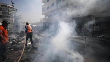 Israel arrecia su ofensiva en Gaza y causa otra decena de muertos en un refugio para desplazados