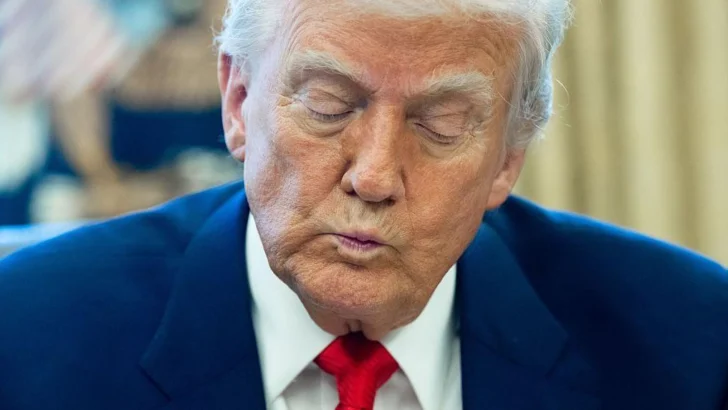 'Trump da un paso atrás frente al precipicio de una guerra comercial total'