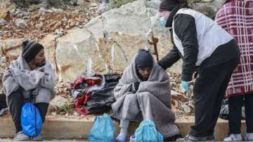 Grecia endurecerá su legislación migratoria y eliminará la regularización por arraigo