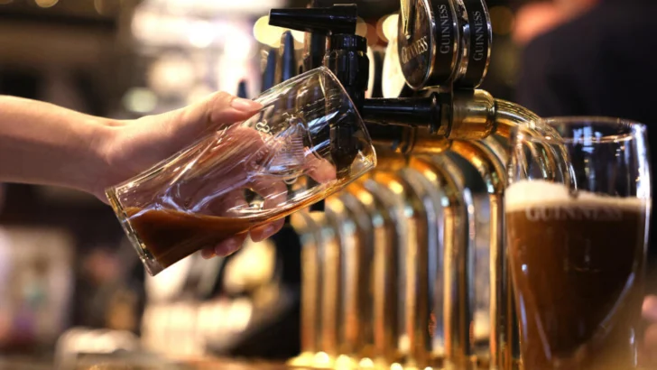 En Irlanda, la venta de cerveza sin alcohol a menores desata un debate de sociedad