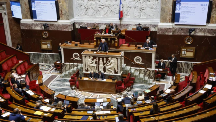 Francia: diputados adoptan en primera lectura el proyecto de ley sobre derecho a la muerte asistida
