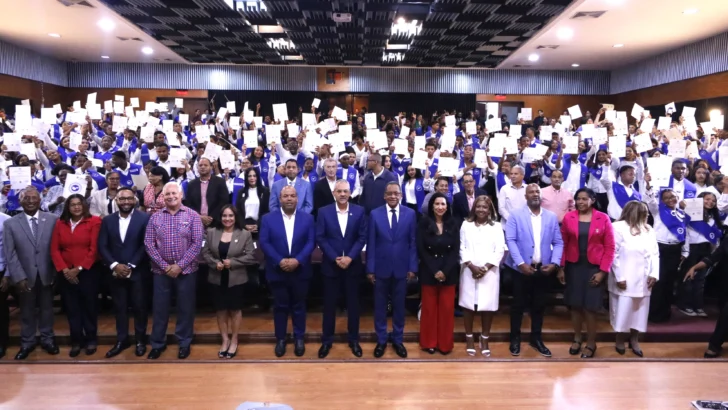 Consejo Nacional de Drogas certifica a 275 estudiantes como promotores de vida sana Consejo Nacional de Drogas certifica a 275 estudiantes como promotores de vida sana