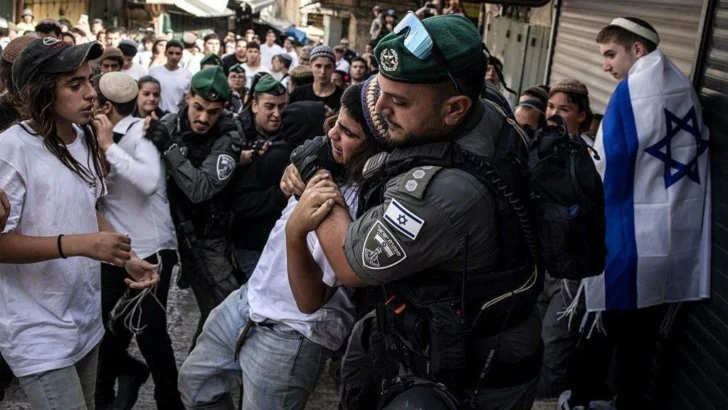 '¡Muerte a los árabes!': judíos de extrema derecha atacan a palestinos en Jerusalén en la conmemoración de la toma de la ciudad