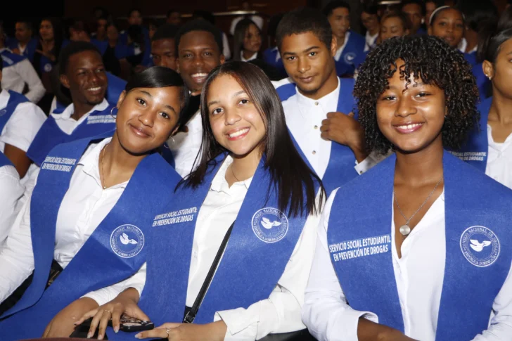 Consejo Nacional de Drogas certifica a 275 estudiantes como promotores de vida sana