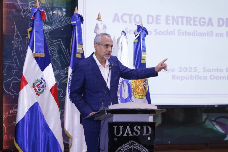  Alejandro Abreu.