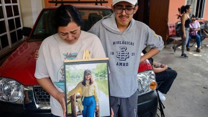 Quiénes son las víctimas y qué dudas deja el mortal choque de un buque escuela mexicano con el puente de Brooklyn en Nueva York