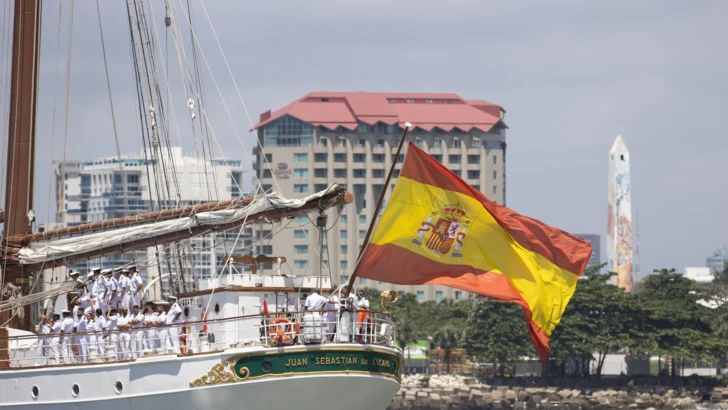 El Juan Sebastián Elcano sale de Santo Domingo con la princesa Leonor rumbo a Nueva York