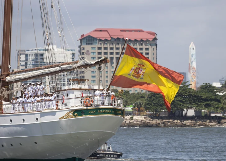 El Juan Sebastián Elcano sale de Santo Domingo con la princesa Leonor rumbo a Nueva York