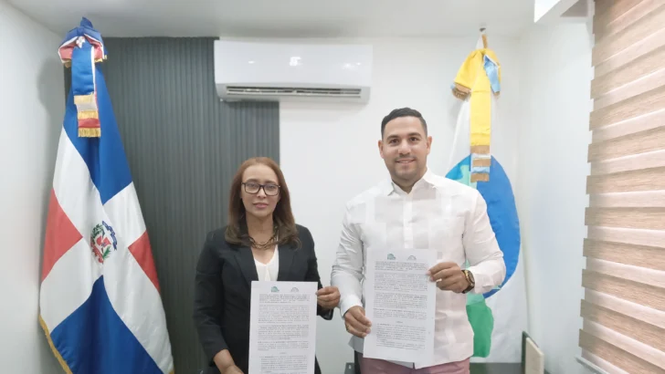  Firman convenio para fortalecer el sector construcción