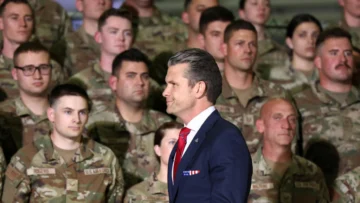 La Corte Suprema aprueba la expulsión de militares trans del ejército estadounidense