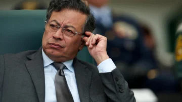 Bogotá: miles de indígenas marchan a favor del gobierno y para exigir respeto de acuerdos