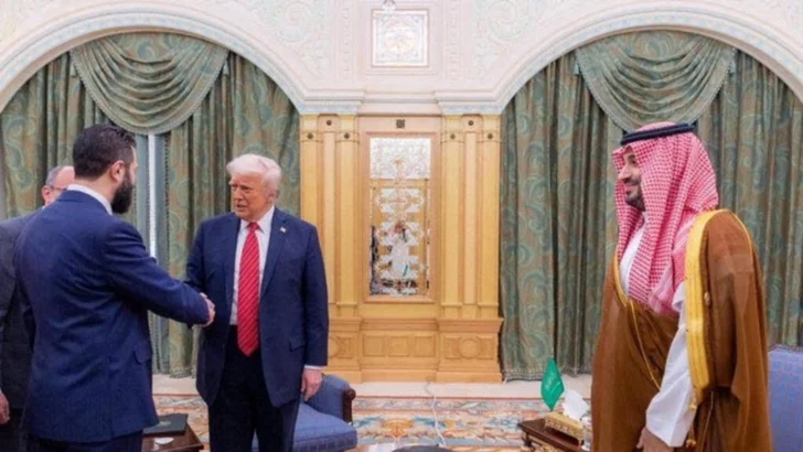Trump levanta sanciones a Siria tras reunirse con el presidente islamista al-Sharaa