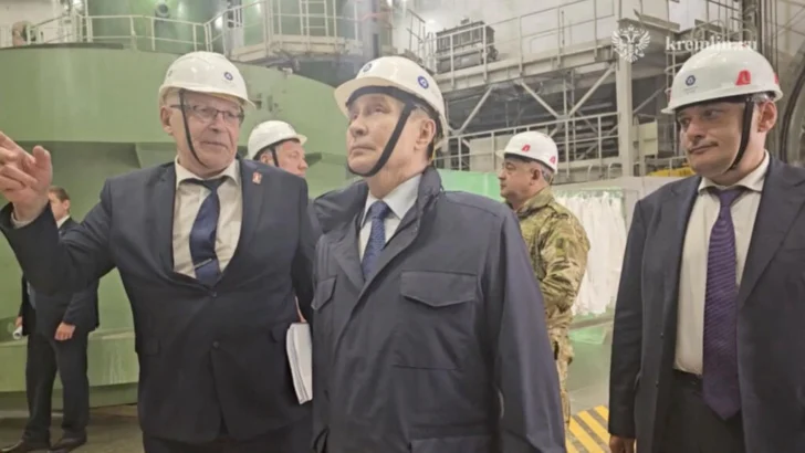 Putin visita Kursk tras proclamada expulsión de Kiev; Moscú denuncia ataque masivo de Ucrania con drones