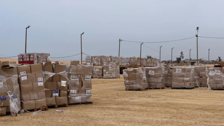 La Fundación Humanitaria de Gaza comienza a repartir alimentos