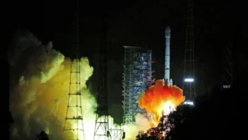 Espacio: China lanza una sonda para traer muestras de un asteroide