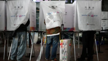 Corea del Sur arranca sus presidenciales con participación récord y la sombra de la crisis política