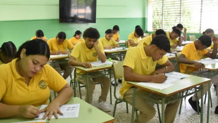 Minerd anuncia primera convocatoria de las Pruebas Nacionales