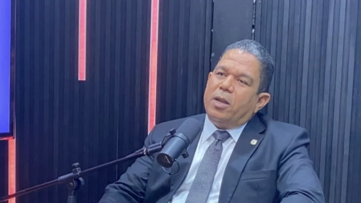 Senador Moisés Ayala sugiere solución definitiva a medicamentos de alto costo Senador Moisés Ayala sugiere solución definitiva a medicamentos de alto costo