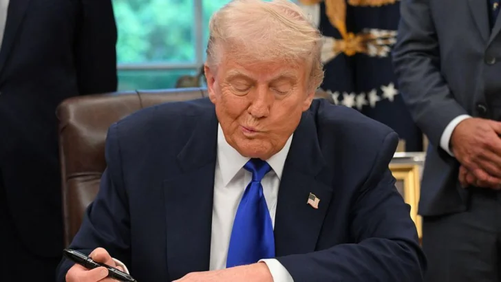 Una corte federal en EE.UU. bloquea la mayor parte de los aranceles impuestos por Trump a países de todo el mundo