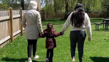 'Logramos pasar en el tercer intento': los latinos indocumentados que huyen de EE.UU. a Canadá a pie para pedir refugio