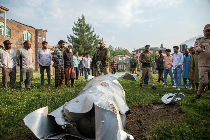 Qué se sabe de la 'operación Sindoor', el ataque con misiles de India a Pakistán que dejó al menos 26 muertos y que Islamabad prometió que no quedará impune