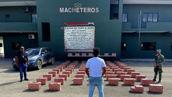 Detienen a un hombre con un contrabando de 368,000 cigarrillos en Valverde