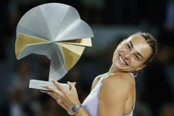 Sabalenka arrasa en su estreno en Roma donde Alcaraz quiere final con Sinner Sabalenka arrasa en su estreno en Roma donde Alcaraz quiere final con Sinner