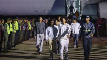 EE.UU. ofrece US$1.000 y pasaje aéreo a los inmigrantes irregulares que se 'autodeporten'