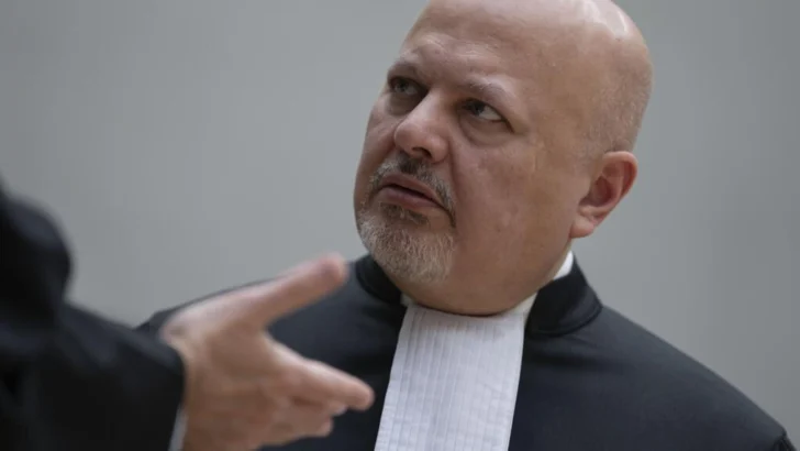 Investigado por conducta sexual inapropiada, el fiscal de la CPI cesa temporalmente sus funciones