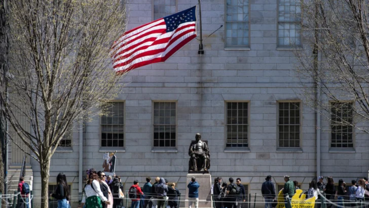 Harvard no podrá matricular a alumnos extranjeros por orden de Trump