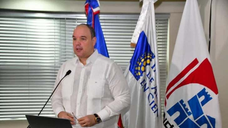 RD podría perder US$ 1,000 millones si EE. UU. impone arancel a las remesas RD podría perder US$ 1,000 millones si EE. UU. impone arancel a las remesas