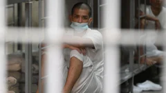 Un juez federal prohíbe a Trump deportar a venezolanos bajo Ley de Enemigos Extranjeros