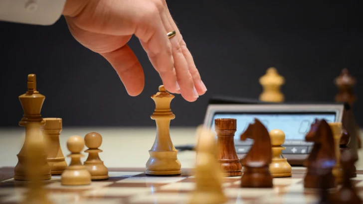 El gran maestro Magnus Carlsen queda en tablas contra “el mundo”