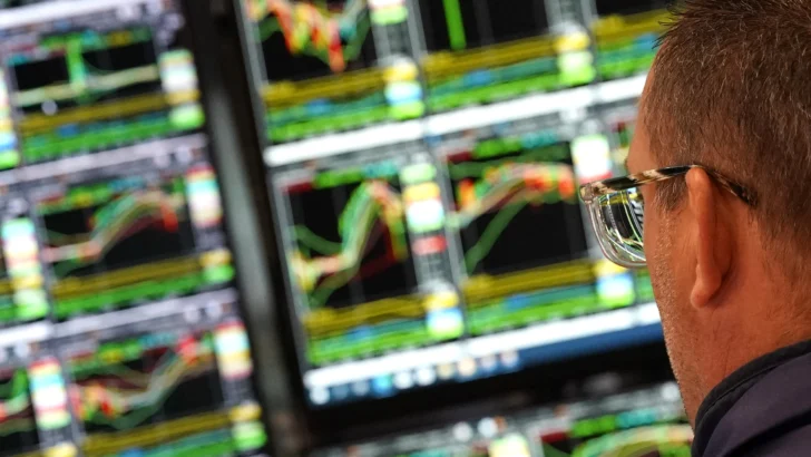 Wall Street termina sin dirección, expectante por reunión EEUU-China sobre aranceles