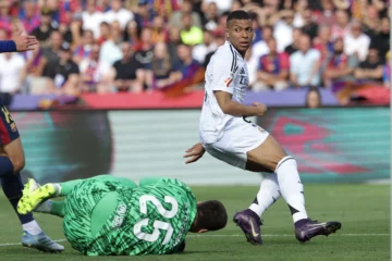 Tres goles de Kylian no alcanzan al Real Madrid ante el Barcelona
