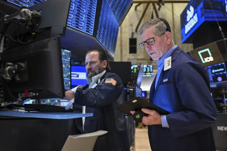 Wall Street cierra en verde antes de una semana cargada de novedades
