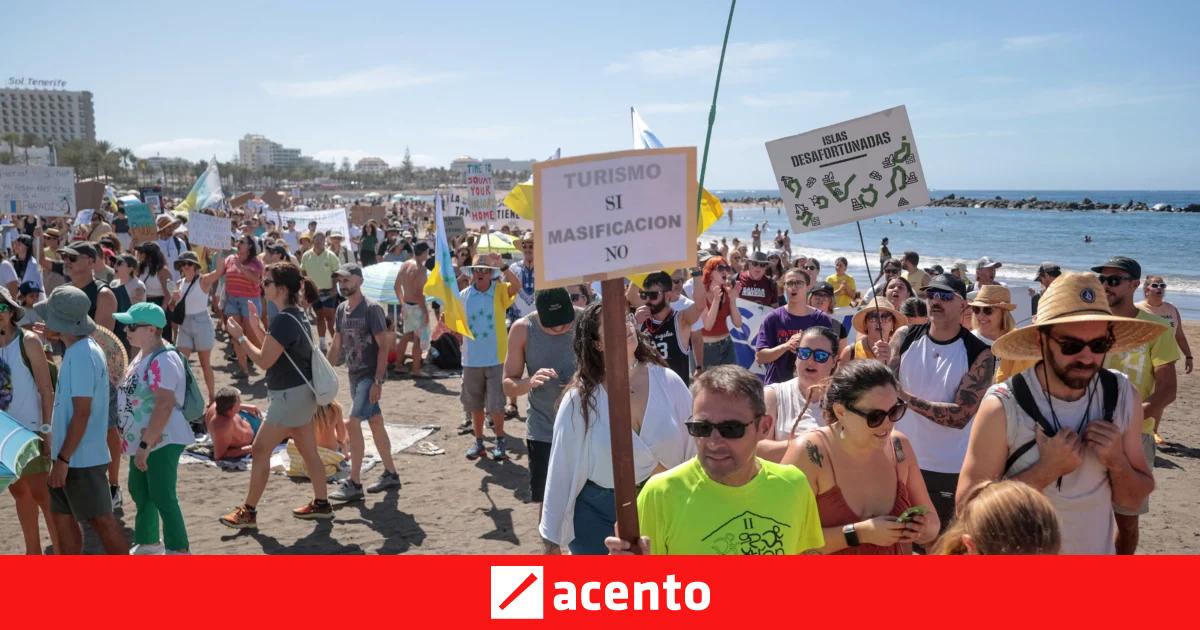 'Canarias ya no es un paraíso': miles de personas manifiestan contra el ...