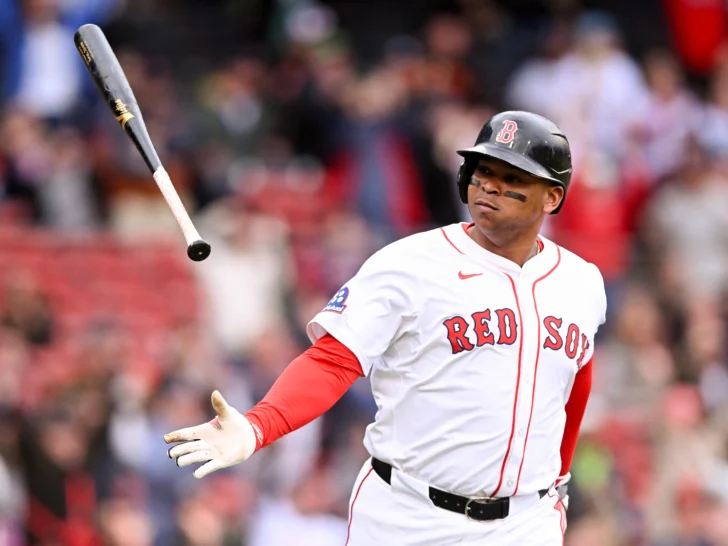 Devers le prendió fuego a la pelota