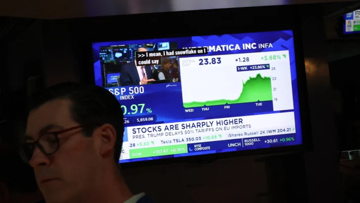 Wall Street cierra en verde por Nvidia e inversores pendientes de aranceles
