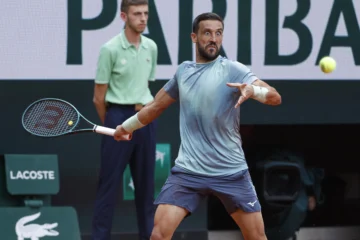 Dzumhur, un rival de película bélica para Alcaraz Dzumhur, un rival de película bélica para Alcaraz
