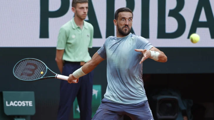 Dzumhur, un rival de película bélica para Alcaraz