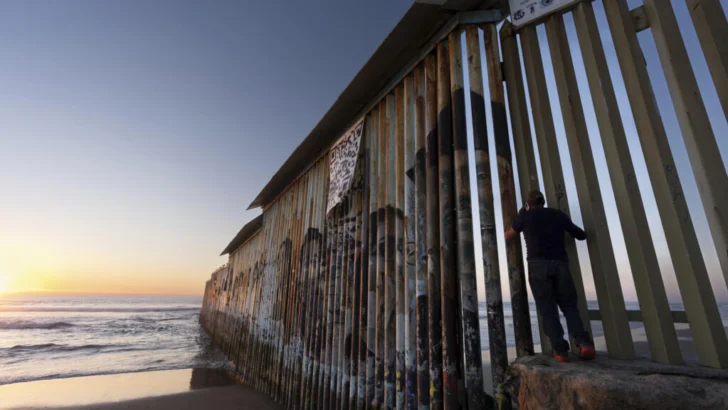 El presidente de EE. UU. suspende el sistema de asilo y deja a los inmigrantes ante un futuro incierto