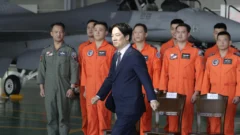 El partido presidencial taiwanés expulsa a cinco miembros, acusados de espiar para China