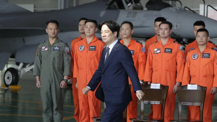 El partido presidencial taiwanés expulsa a cinco miembros, acusados de espiar para China