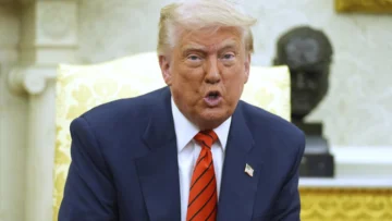 Trump asegura que los hutíes capitularon y anuncia cese de los bombardeos contra el grupo rebelde en Yemen