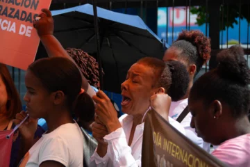Organizaciones protestan por deportaciones de embarazadas haitianas y fallas en el sistema sanitario Organizaciones protestan por deportaciones de embarazadas haitianas y fallas en el sistema sanitario