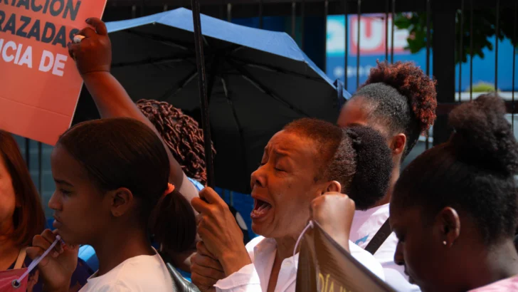Organizaciones protestan por deportaciones de embarazadas haitianas y fallas en el sistema sanitario Organizaciones protestan por deportaciones de embarazadas haitianas y fallas en el sistema sanitario