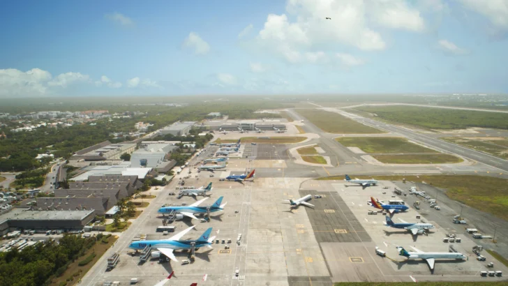 Aeropuerto de Punta Cana inició remozamiento y expansión del parqueo terminal B