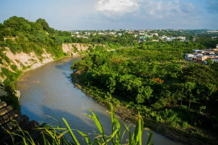 COE recomienda no hacer uso recreativo del río Yaque del Norte